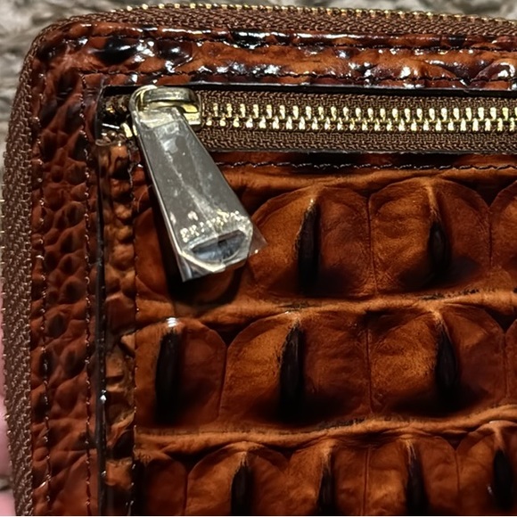 NWOT Brahmin Pecan Mini Suri Croc Wallet - Picture 4 of 5